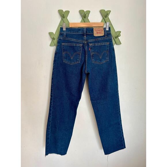 Vintage Levi's Classic Relaxed Tapered High Rise Jeans Size 4 - Picture 5 of 7